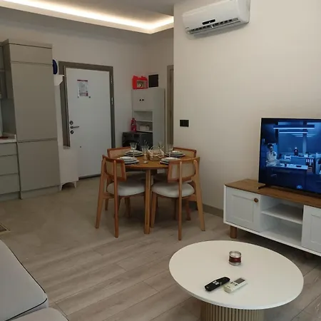 Lumos Town Residence-cozy Near Mall & Apartment *